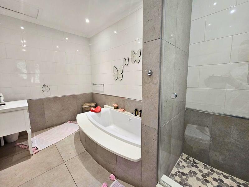 4 Bedroom Property for Sale in Houghton Estate Gauteng