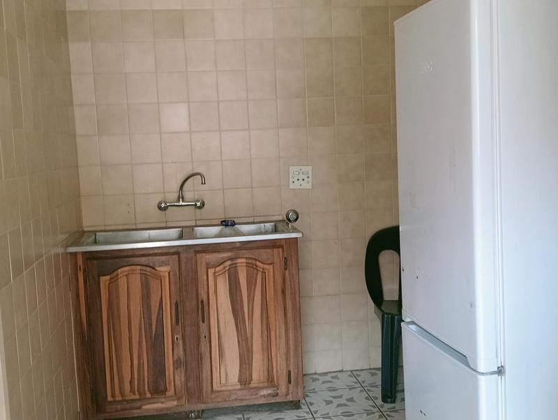 6 Bedroom Property for Sale in Helikonpark Gauteng