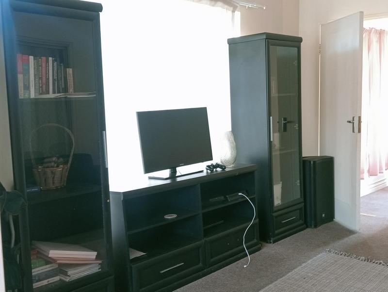 6 Bedroom Property for Sale in Helikonpark Gauteng