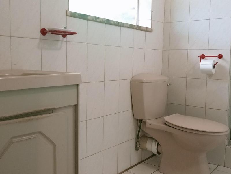 6 Bedroom Property for Sale in Helikonpark Gauteng