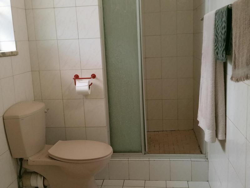 6 Bedroom Property for Sale in Helikonpark Gauteng