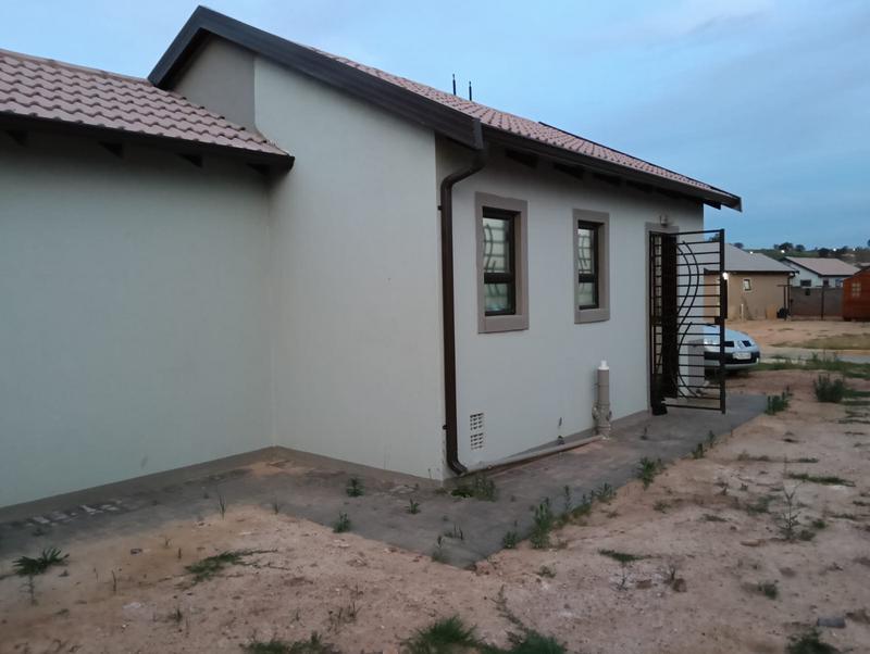 To Let 2 Bedroom Property for Rent in Roodepoort Gauteng