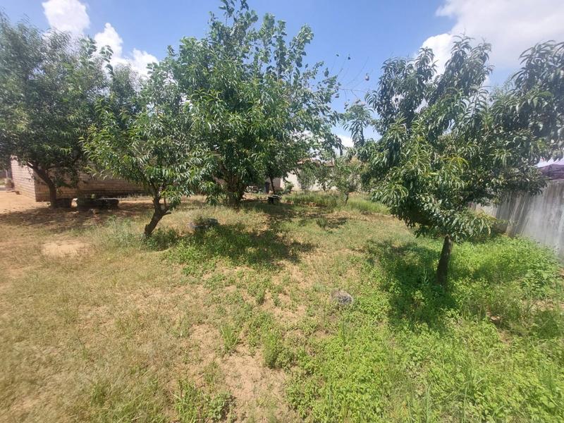 2 Bedroom Property for Sale in Mohlakeng Gauteng