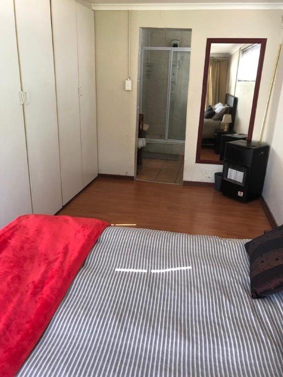 To Let 1 Bedroom Property for Rent in Edenvale Gauteng