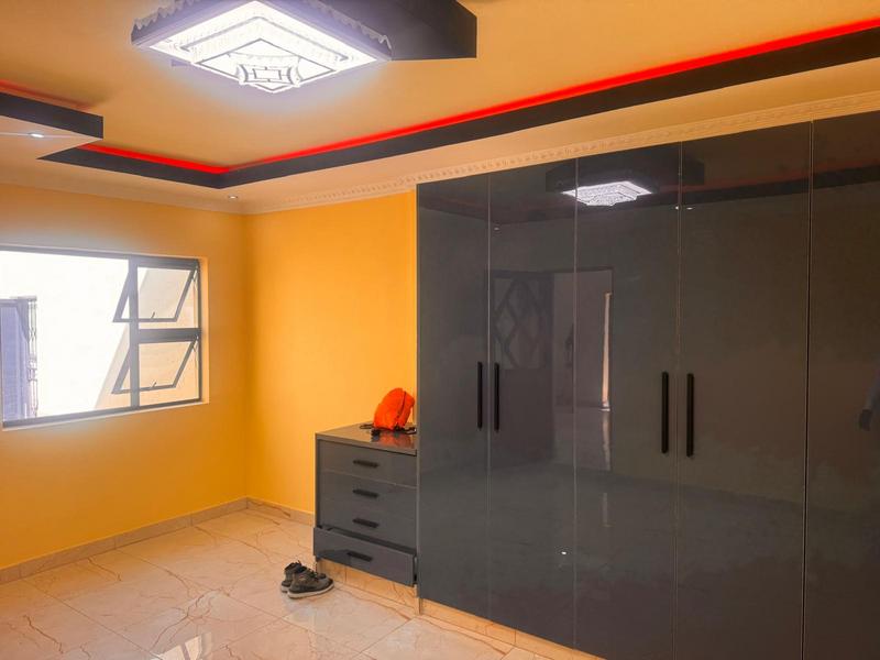 To Let 2 Bedroom Property for Rent in Kensington Gauteng