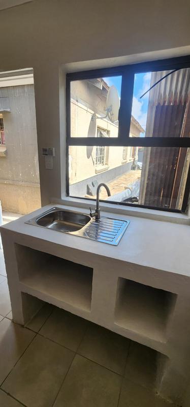 To Let 1 Bedroom Property for Rent in Orange Grove Gauteng