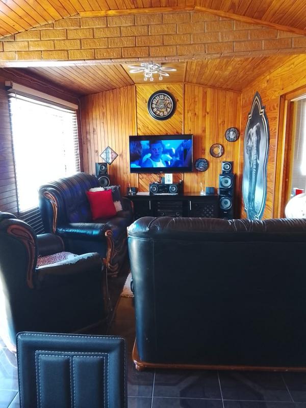 1 Bedroom Property for Sale in Molapo Gauteng