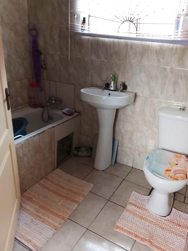 1 Bedroom Property for Sale in Molapo Gauteng