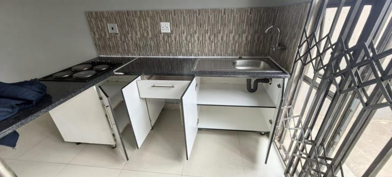 1 Bedroom Property for Sale in Protea Glen Gauteng