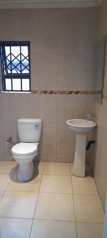 1 Bedroom Property for Sale in Protea Glen Gauteng