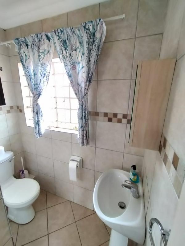 2 Bedroom Property for Sale in Annlin Gauteng