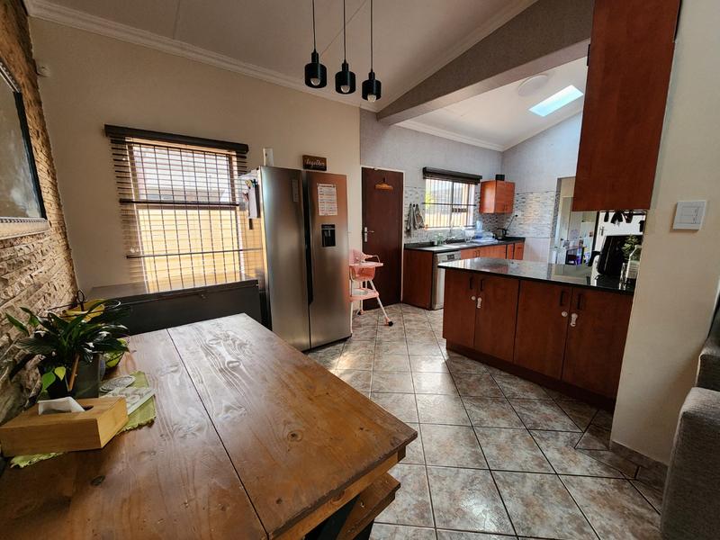 3 Bedroom Property for Sale in Annlin Gauteng