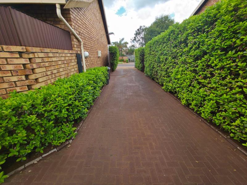 3 Bedroom Property for Sale in Annlin Gauteng