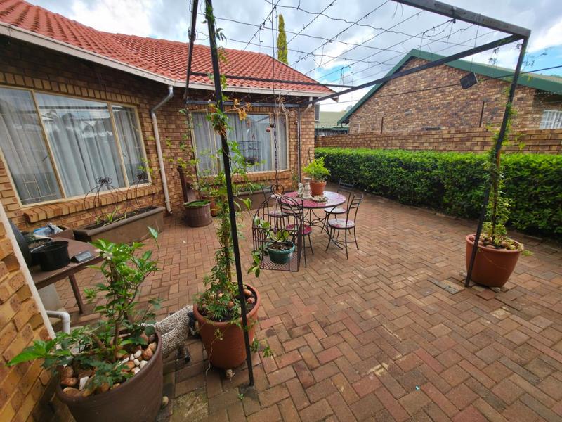 3 Bedroom Property for Sale in Annlin Gauteng