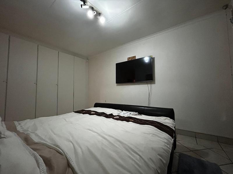 4 Bedroom Property for Sale in Vorna Valley Gauteng