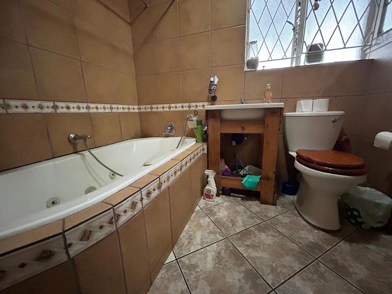 4 Bedroom Property for Sale in Vorna Valley Gauteng