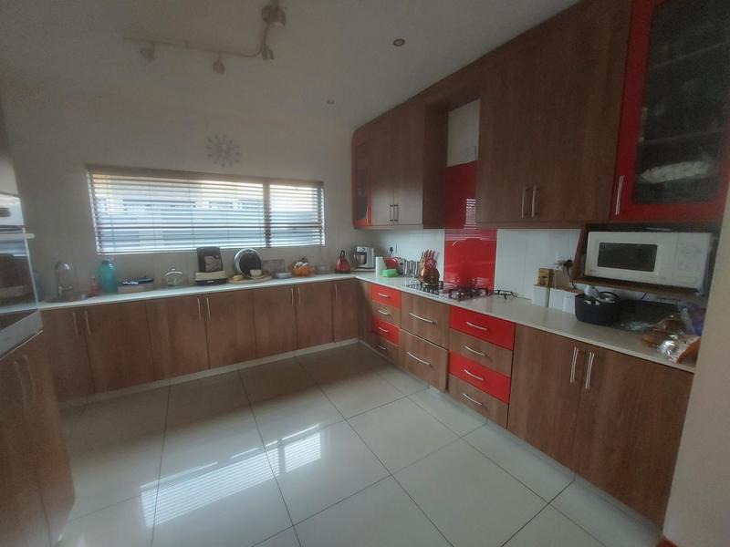 4 Bedroom Property for Sale in Raslouw Gardens Gauteng