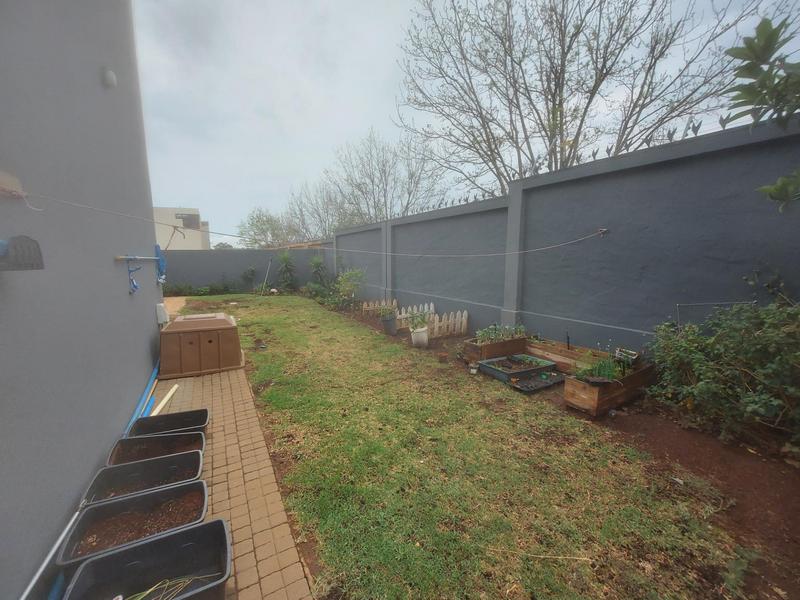 4 Bedroom Property for Sale in Raslouw Gardens Gauteng