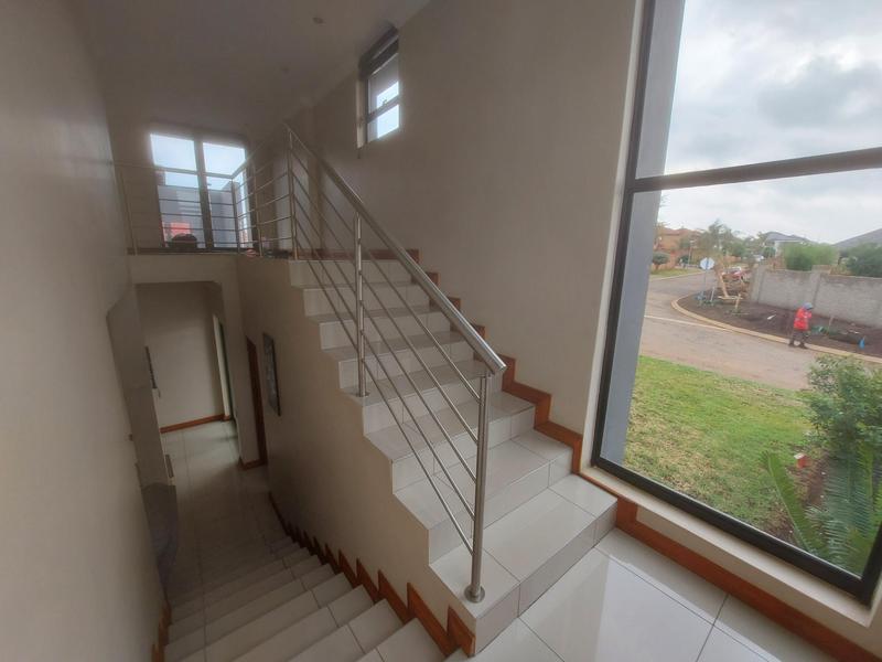 4 Bedroom Property for Sale in Raslouw Gardens Gauteng