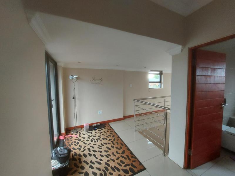 4 Bedroom Property for Sale in Raslouw Gardens Gauteng