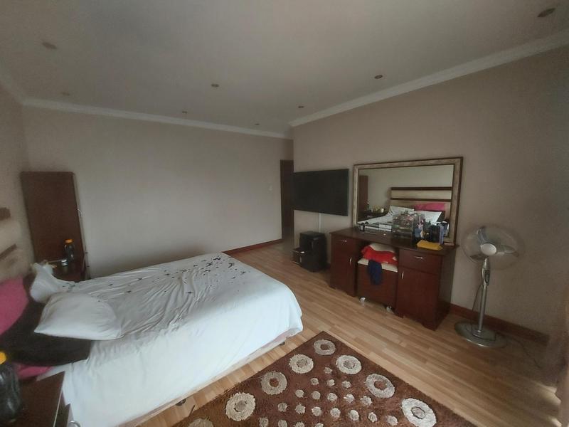 4 Bedroom Property for Sale in Raslouw Gardens Gauteng