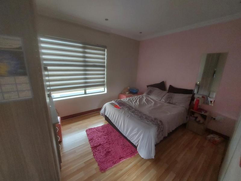 4 Bedroom Property for Sale in Raslouw Gardens Gauteng