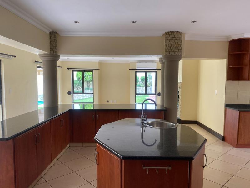 To Let 7 Bedroom Property for Rent in Dainfern Golf Estate Gauteng