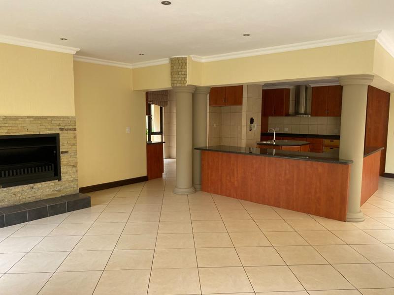To Let 7 Bedroom Property for Rent in Dainfern Golf Estate Gauteng