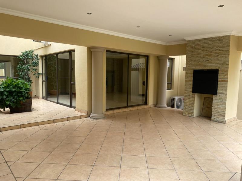 To Let 7 Bedroom Property for Rent in Dainfern Golf Estate Gauteng