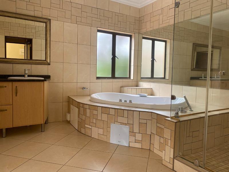 To Let 7 Bedroom Property for Rent in Dainfern Golf Estate Gauteng