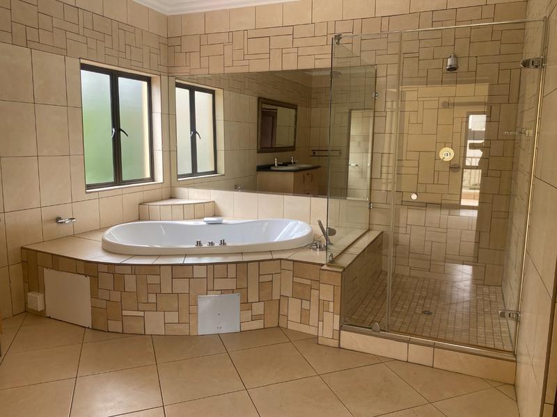 To Let 7 Bedroom Property for Rent in Dainfern Golf Estate Gauteng