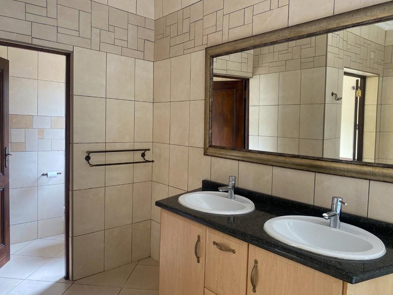 To Let 7 Bedroom Property for Rent in Dainfern Golf Estate Gauteng