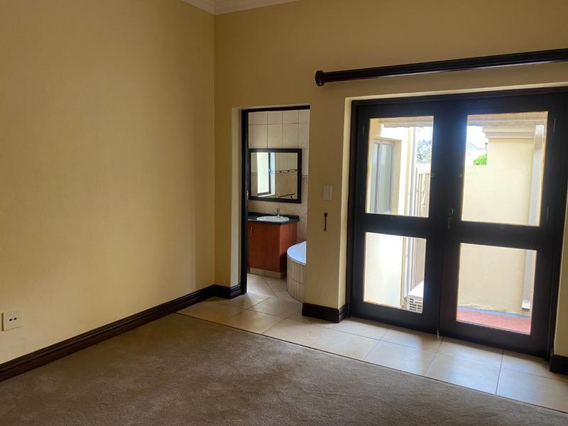 To Let 7 Bedroom Property for Rent in Dainfern Golf Estate Gauteng