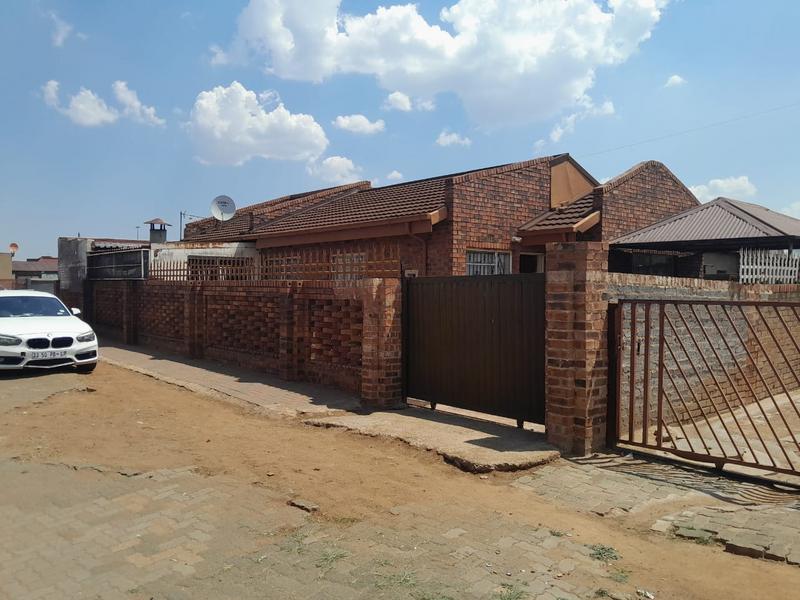 3 Bedroom Property for Sale in Thokoza Ext 2 Gauteng