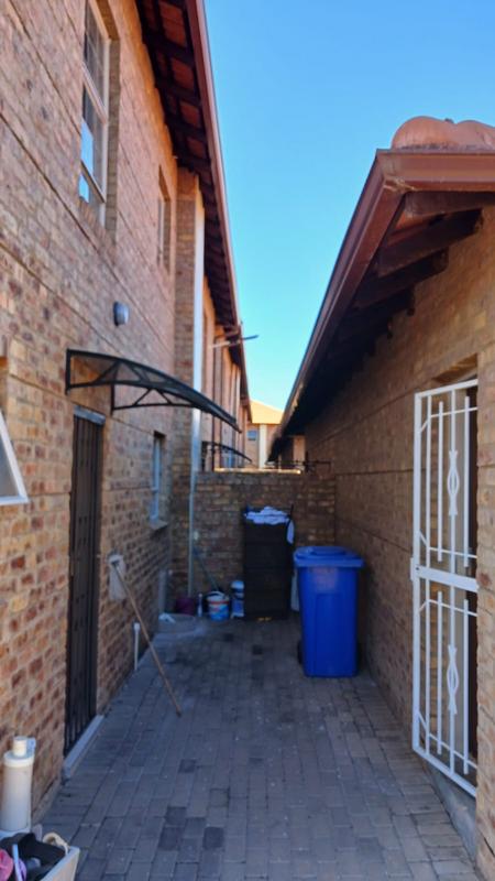 3 Bedroom Property for Sale in Annlin Gauteng