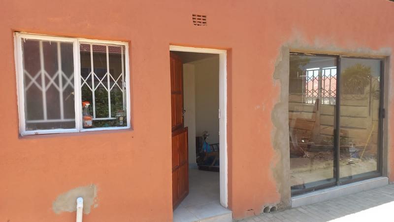 To Let 2 Bedroom Property for Rent in Witpoortjie Gauteng