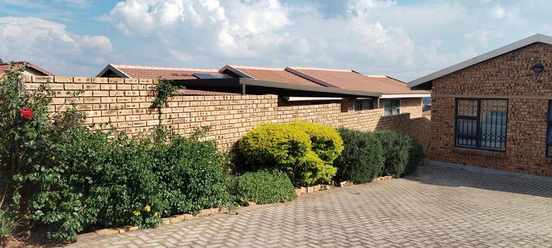 3 Bedroom Property for Sale in Groblerpark Gauteng
