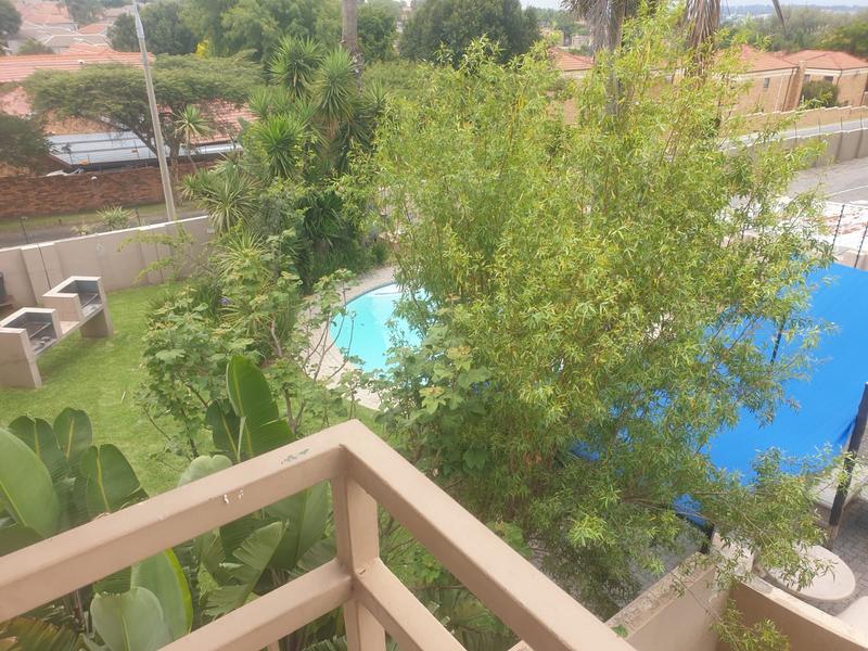 3 Bedroom Property for Sale in Radiokop Gauteng