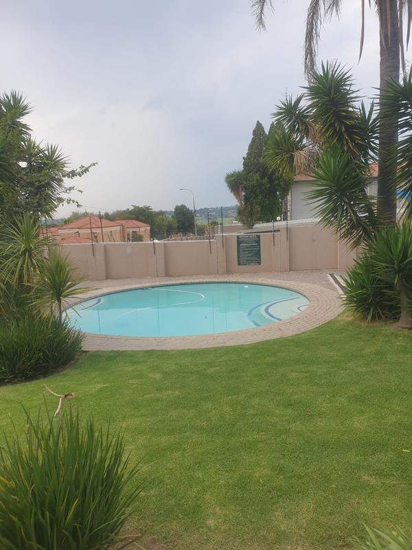 3 Bedroom Property for Sale in Radiokop Gauteng