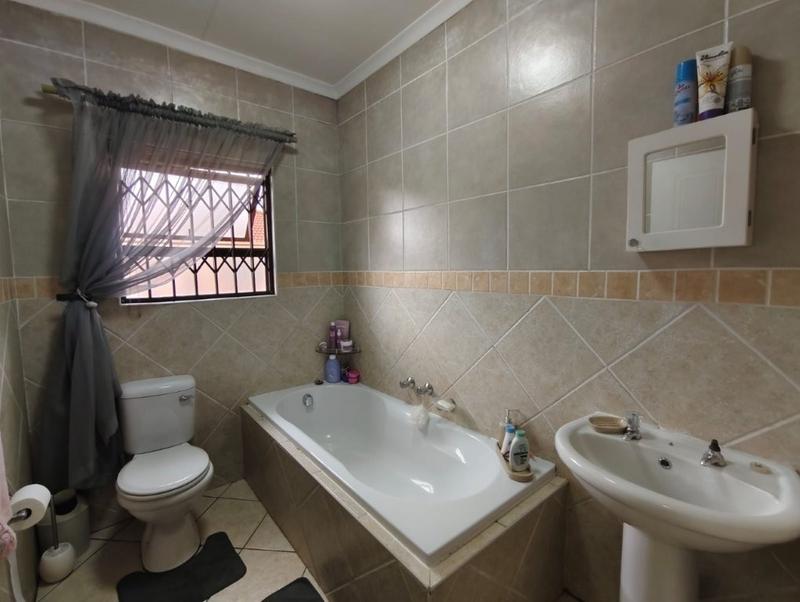 3 Bedroom Property for Sale in Florentia Gauteng