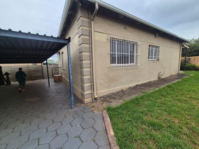 3 Bedroom Property for Sale in Florentia Gauteng