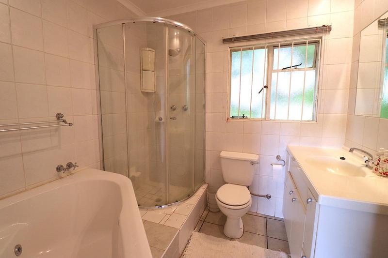 To Let 2 Bedroom Property for Rent in Linden Gauteng