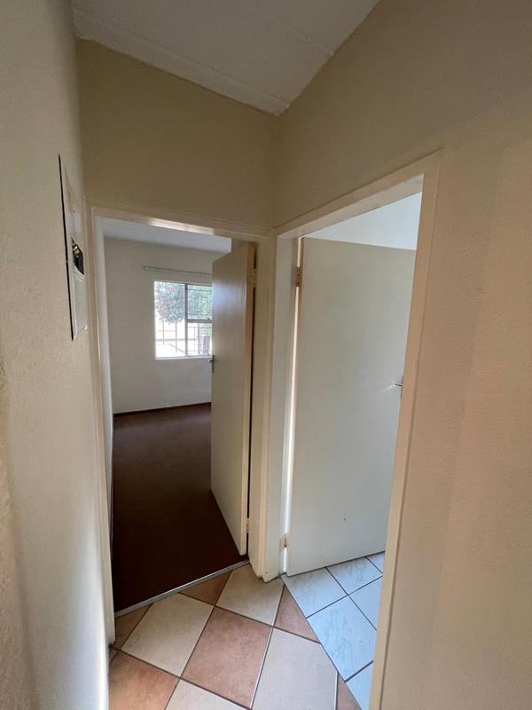 To Let 2 Bedroom Property for Rent in Pomona Gauteng