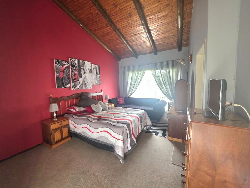 5 Bedroom Property for Sale in Sunward Park Gauteng
