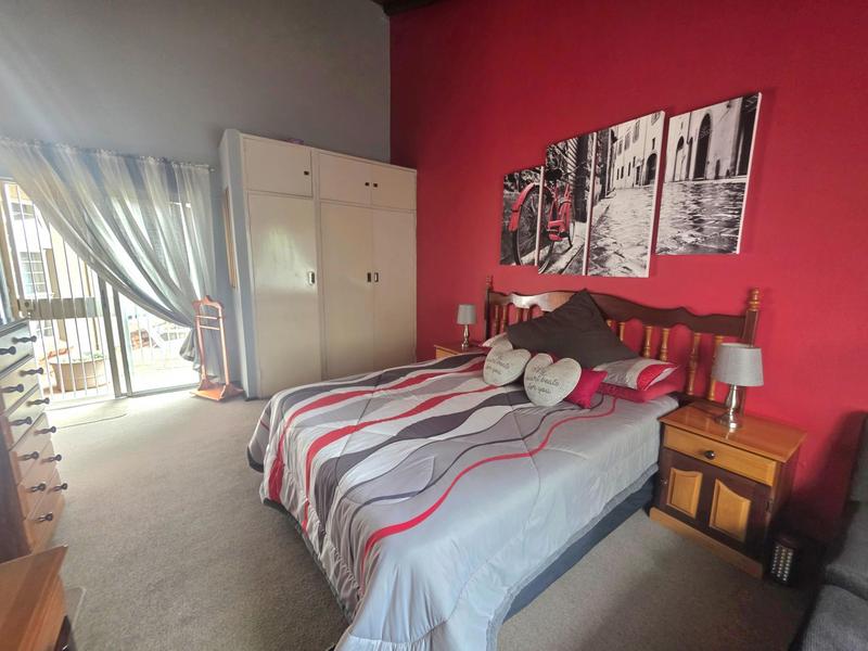 5 Bedroom Property for Sale in Sunward Park Gauteng