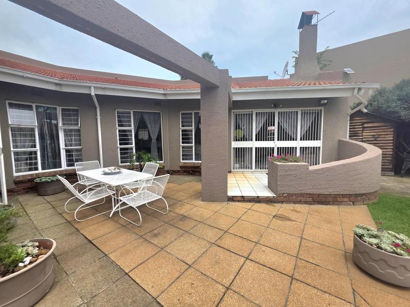 5 Bedroom Property for Sale in Sunward Park Gauteng