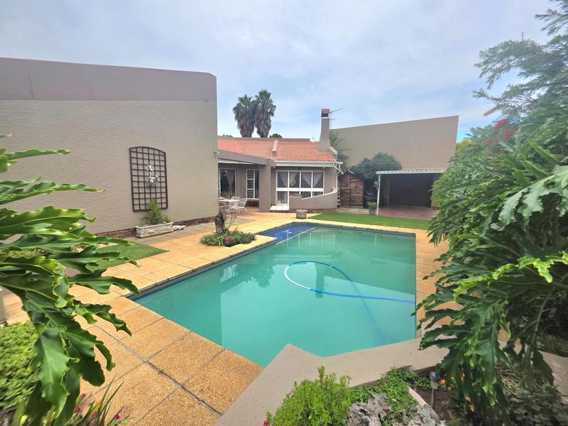 5 Bedroom Property for Sale in Sunward Park Gauteng