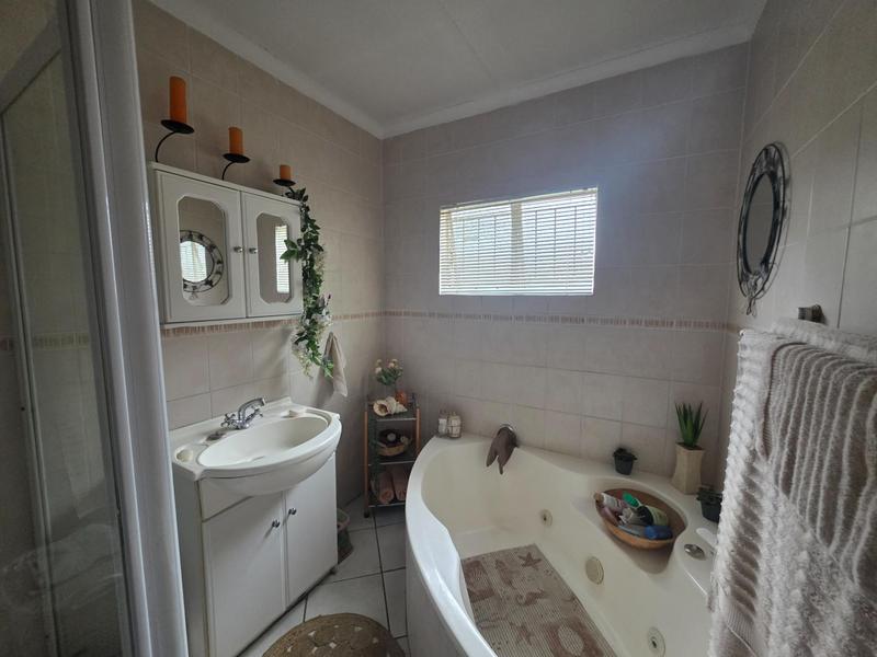 1 Bedroom Property for Sale in Van Dyk Park Gauteng