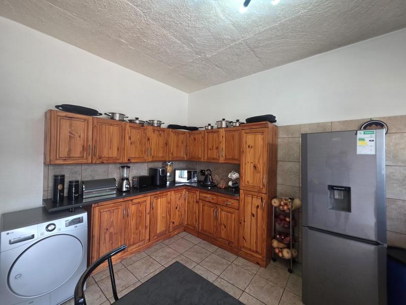 2 Bedroom Property for Sale in Cruywagenpark Gauteng