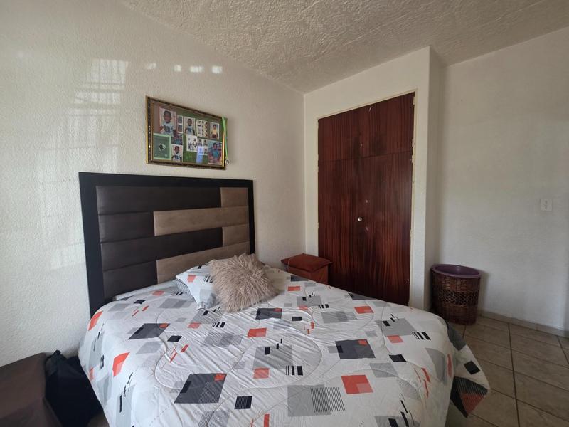 2 Bedroom Property for Sale in Cruywagenpark Gauteng